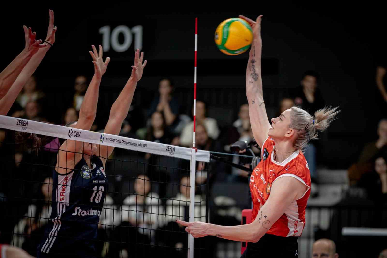 Eczacıbaşı Dynavit, Olympiakos’a set vermedi