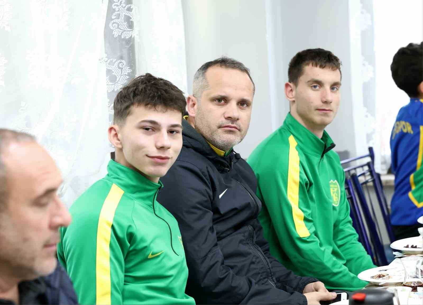 Osmangazi’de Mahalle Buluşmalarıyla Hizmet Sahada