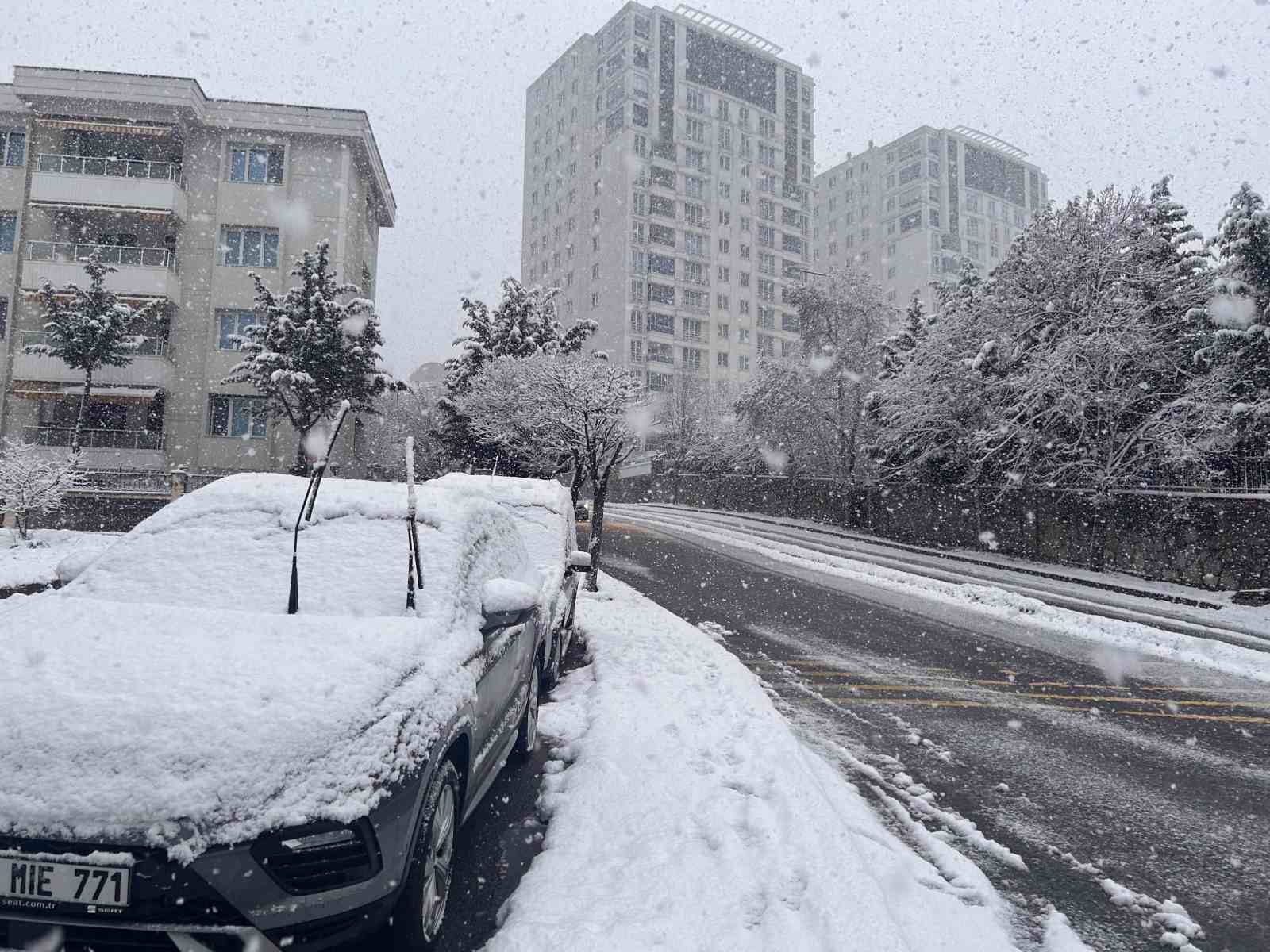 Beyaza bürünen Kartal havadan görüntülendi