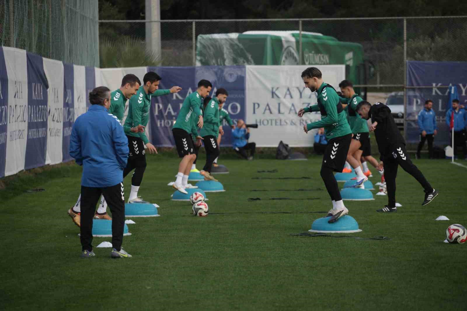 Konyaspor, Antalya’da hazırlıklarına devam ediyor