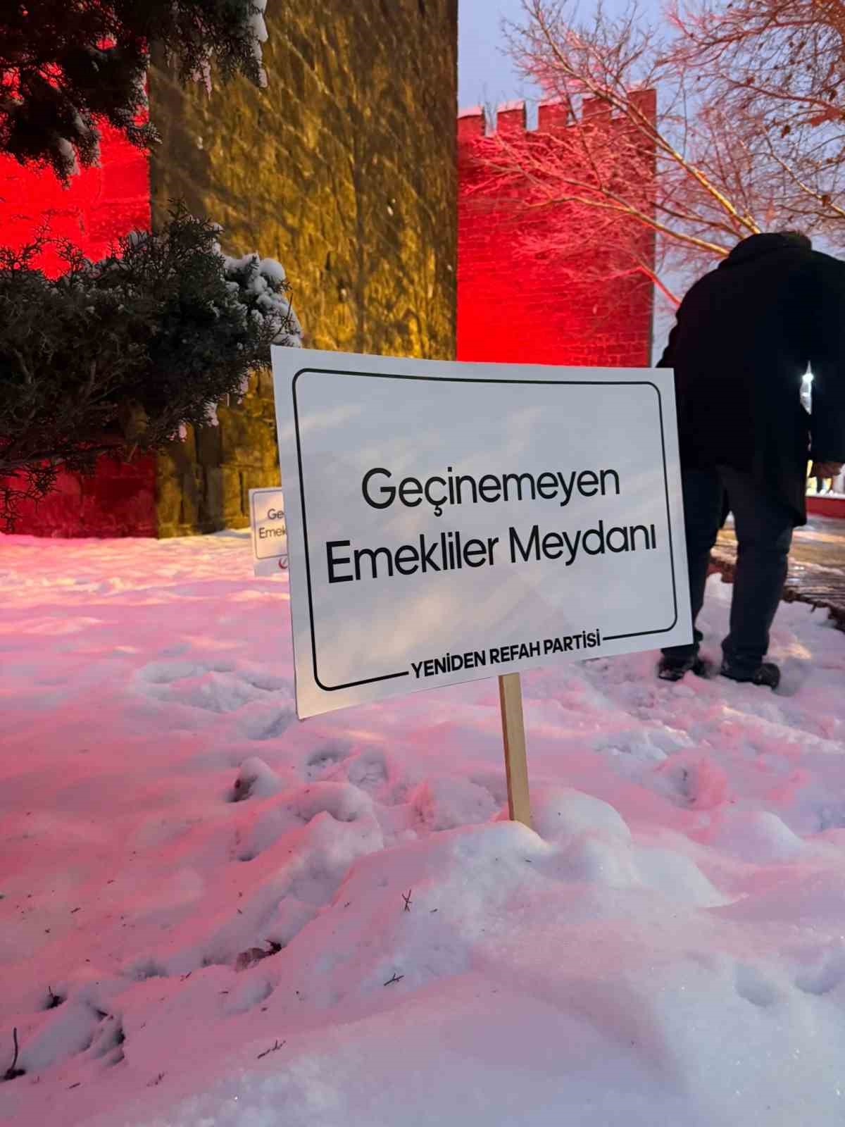 Özcan Başkandan Cumhuriyet Meydanı’na yeni isim teklifi