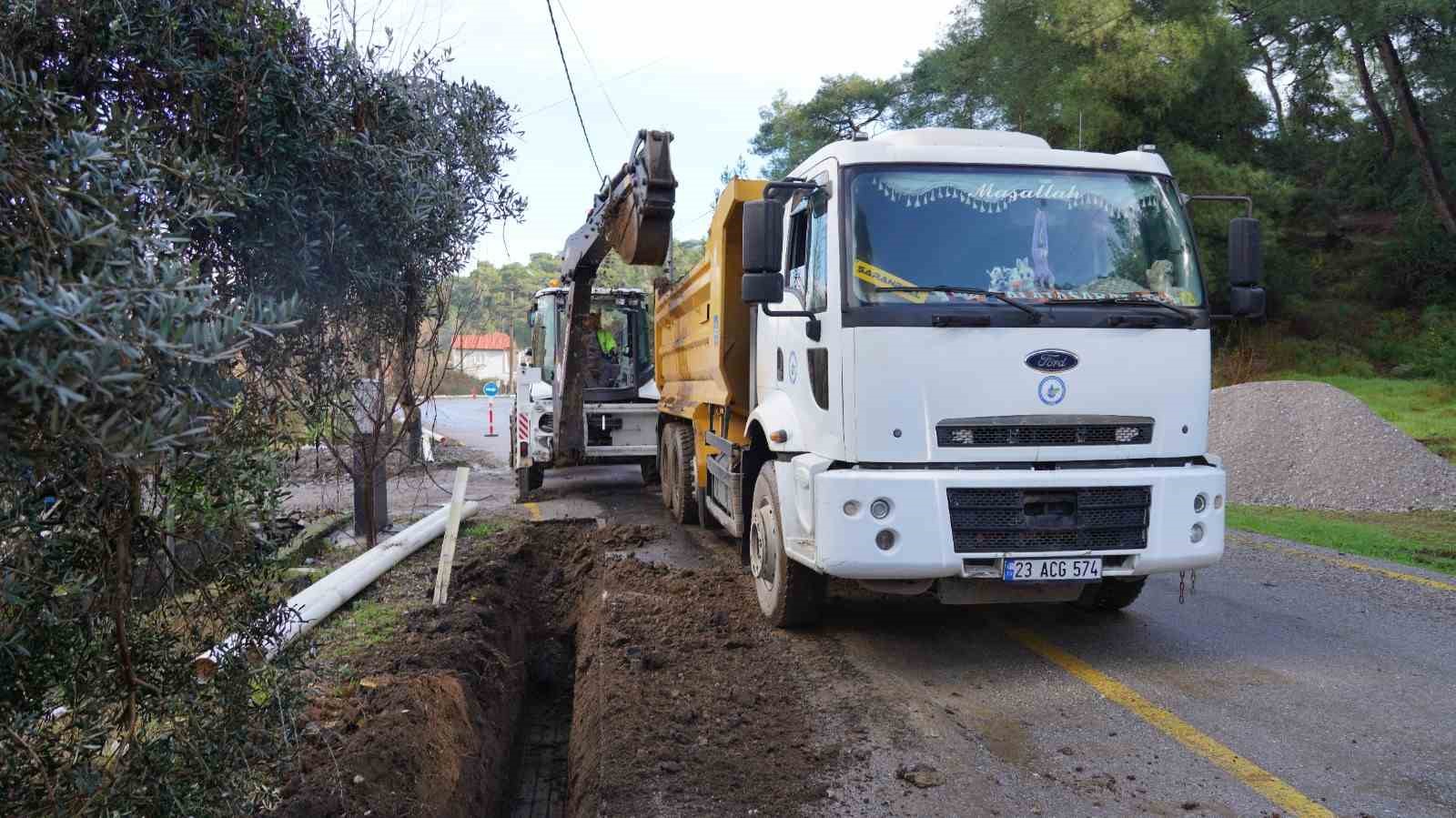 Ortaca Tepearası Mahallesi’ndeki içme suyu hattı yenileniyor