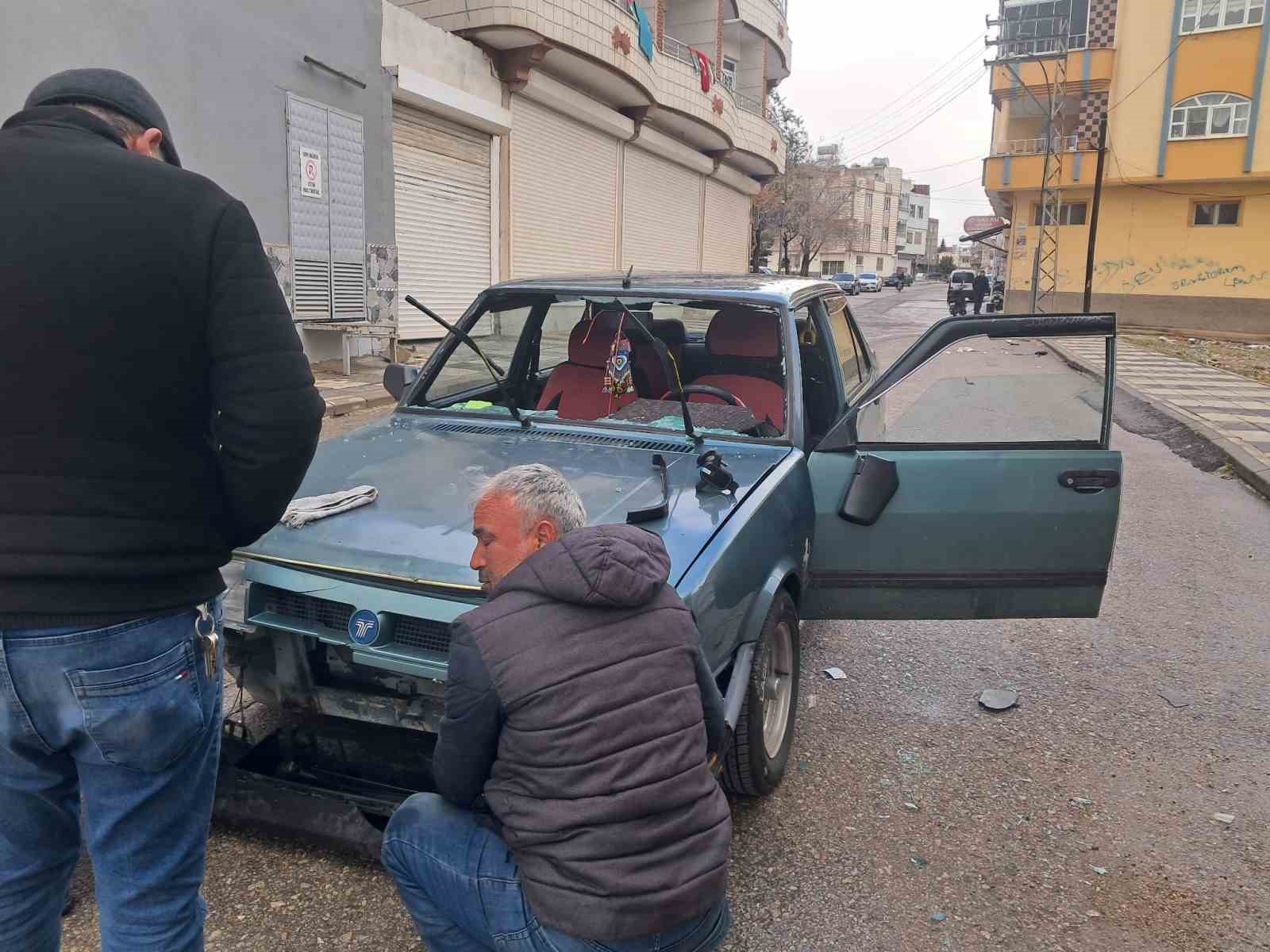 Otomobille motosiklet çarpıştı: 2 yaralı