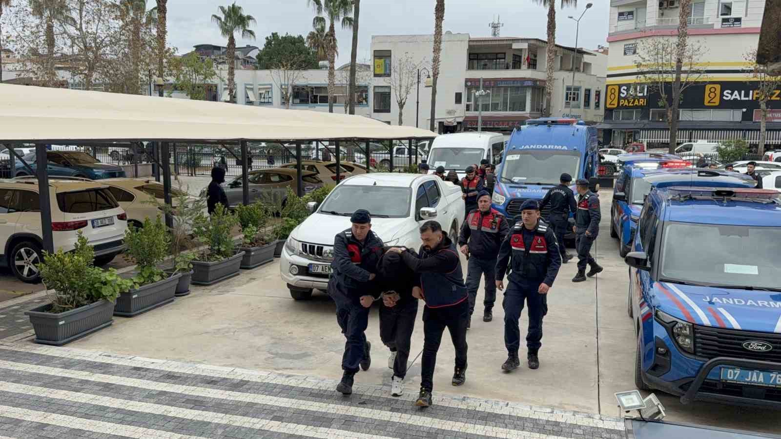 Antalya’da araç içinde bulunan yanmış ceset olayında yeni detaylar ortaya çıktı