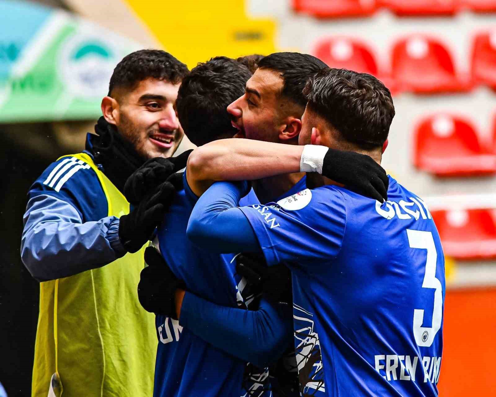 Erciyes 38 FK evinde farklı kazandı