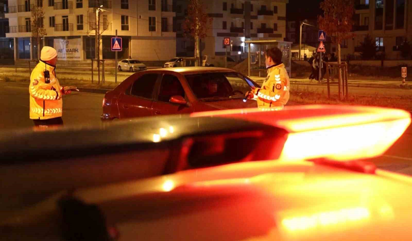 Aksaray’da trafik ekiplerinden alkol denetimi