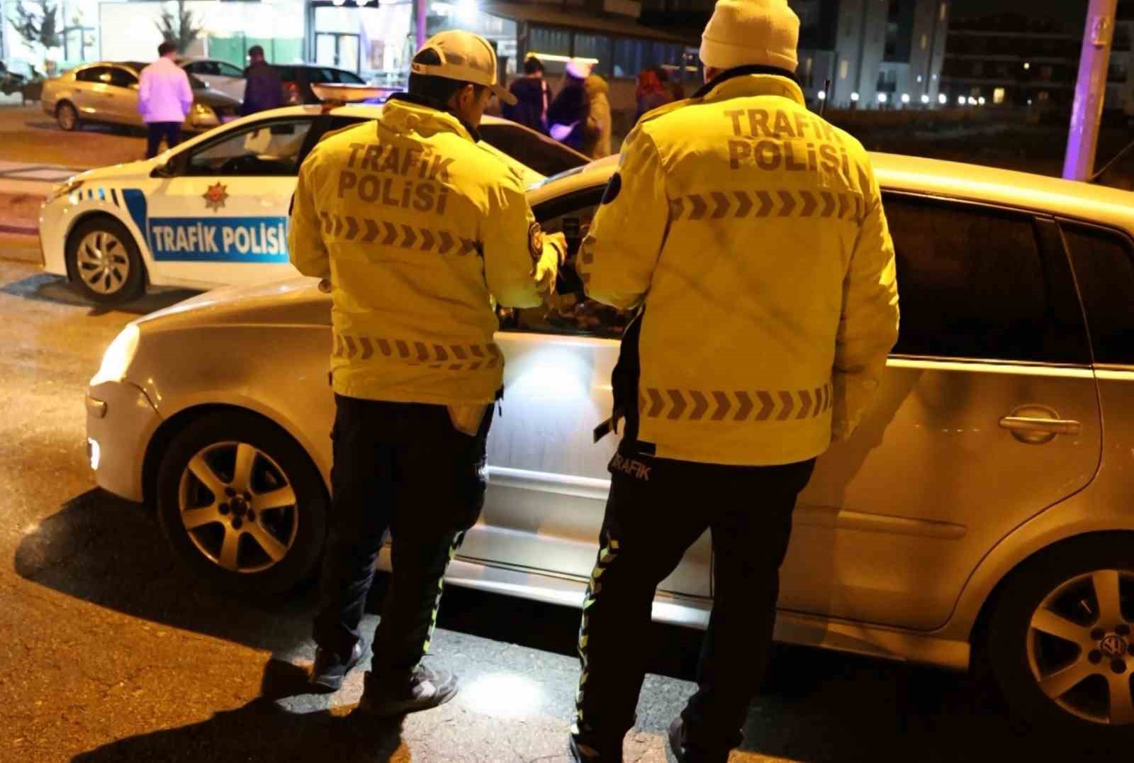 Aksaray’da trafik ekiplerinden alkol denetimi