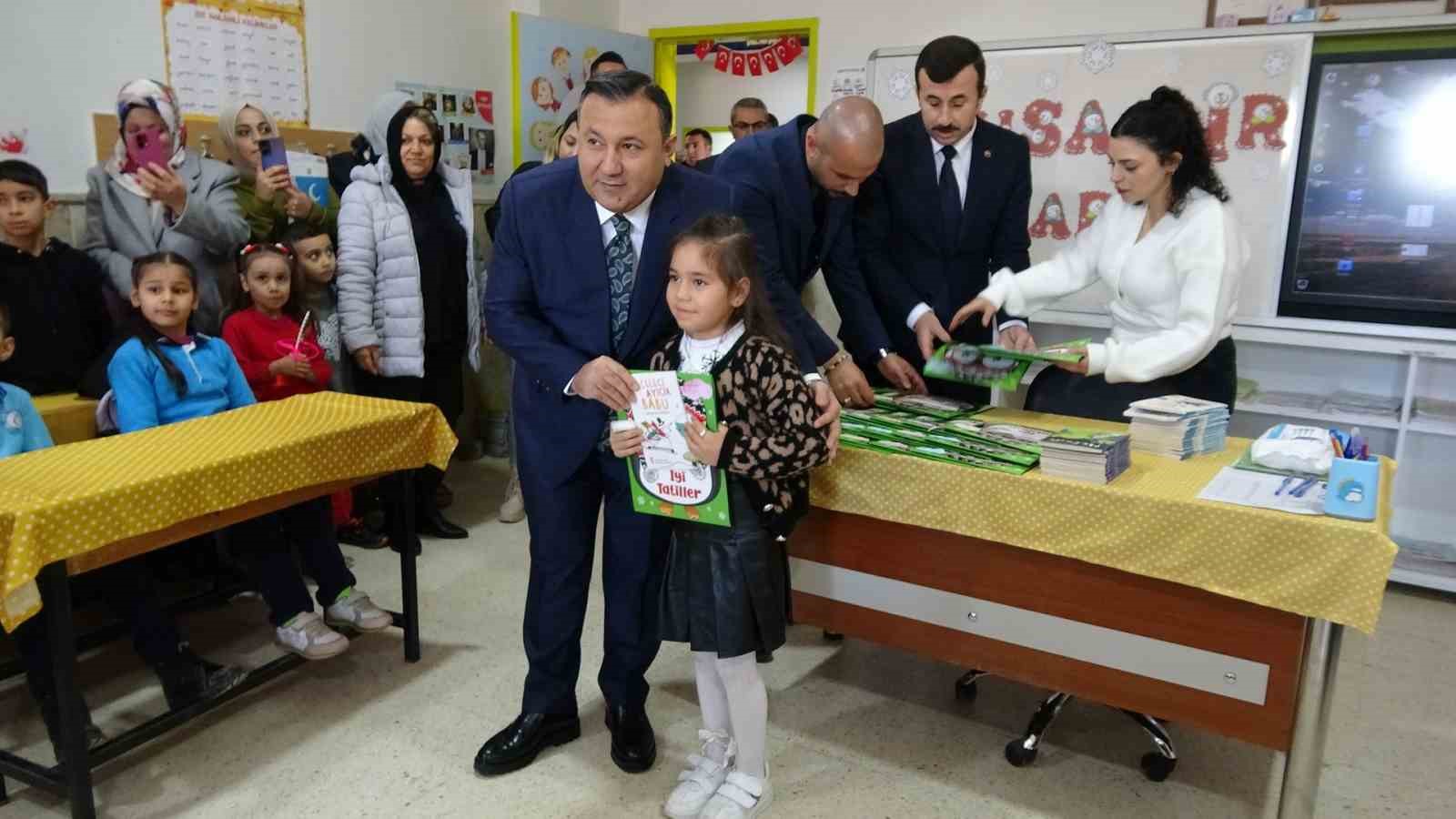 Kilis’te 205 okulda yaklaşık 46 bin öğrenci karne aldı