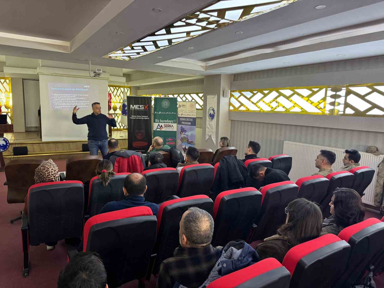 Ağrı’da basın mensuplarına yönelik yapay zekâ destekli medya uzmanlığı eğitimi başladı