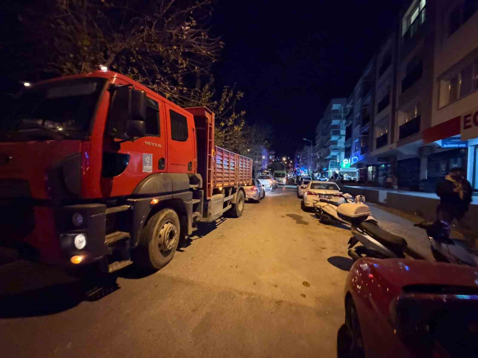 Kuşadası’nda belediye ekipleri karşı karşıya geldi