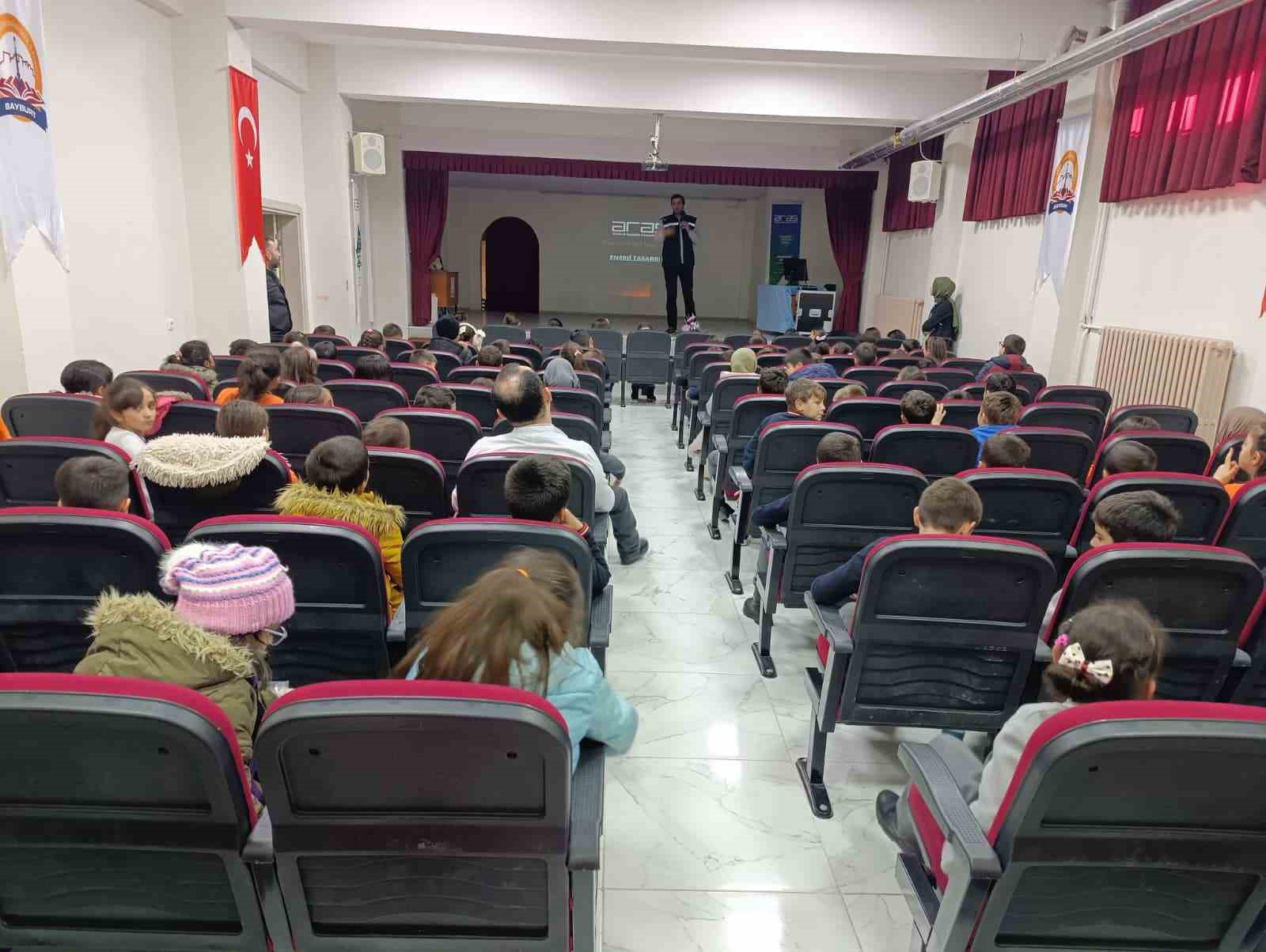 Aras EDAŞ, Enerji Verimliliği Haftası’nda öğrencilerle buluştu