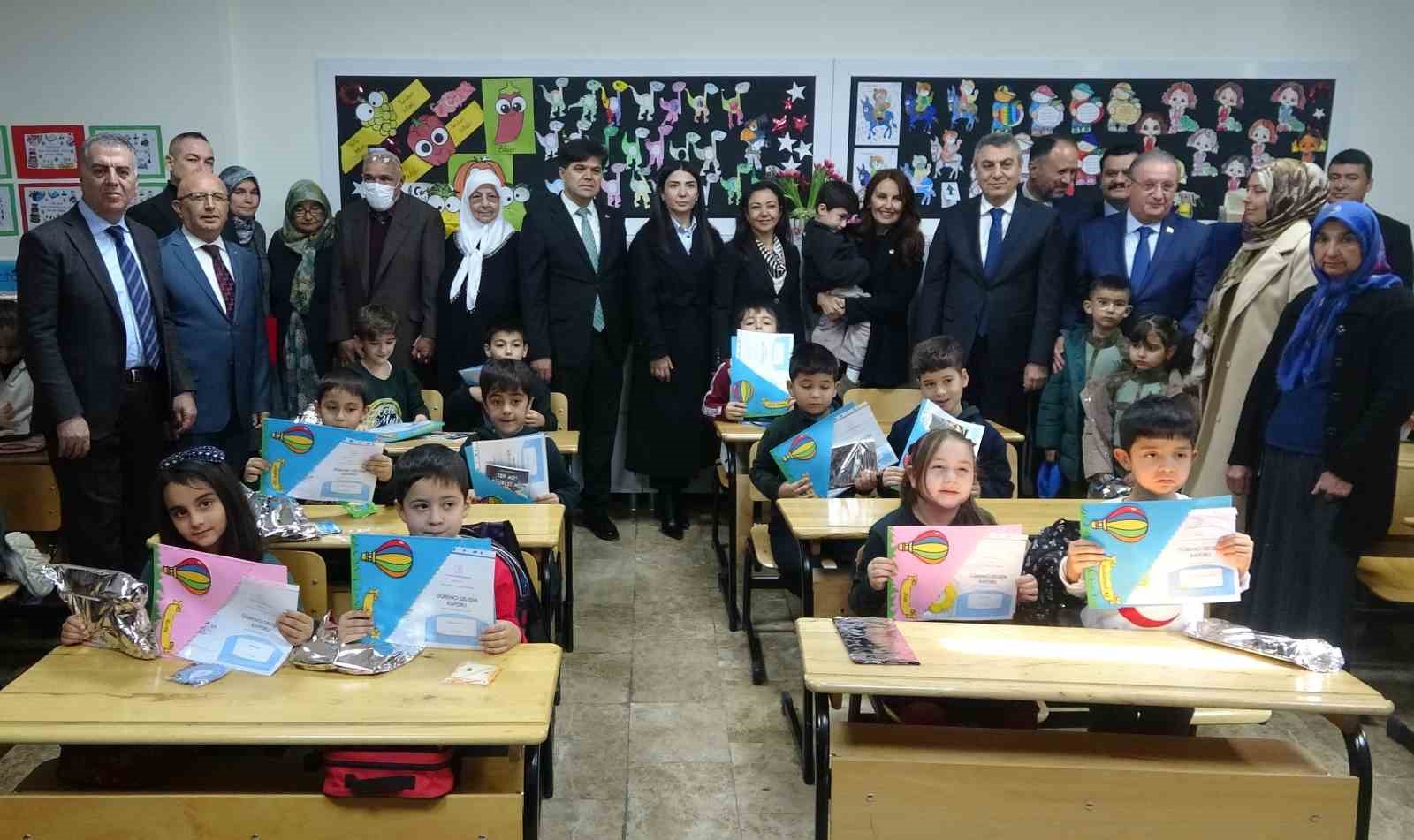 Karne gününde duygulandıran tören: Şehitlerin ismi verilen okullar açıldı