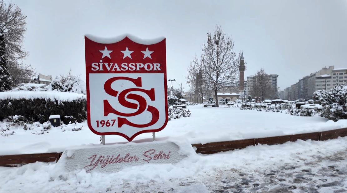 ‘Kar zahmet değil rahmet’ dediler, şükür koyunu kestiler