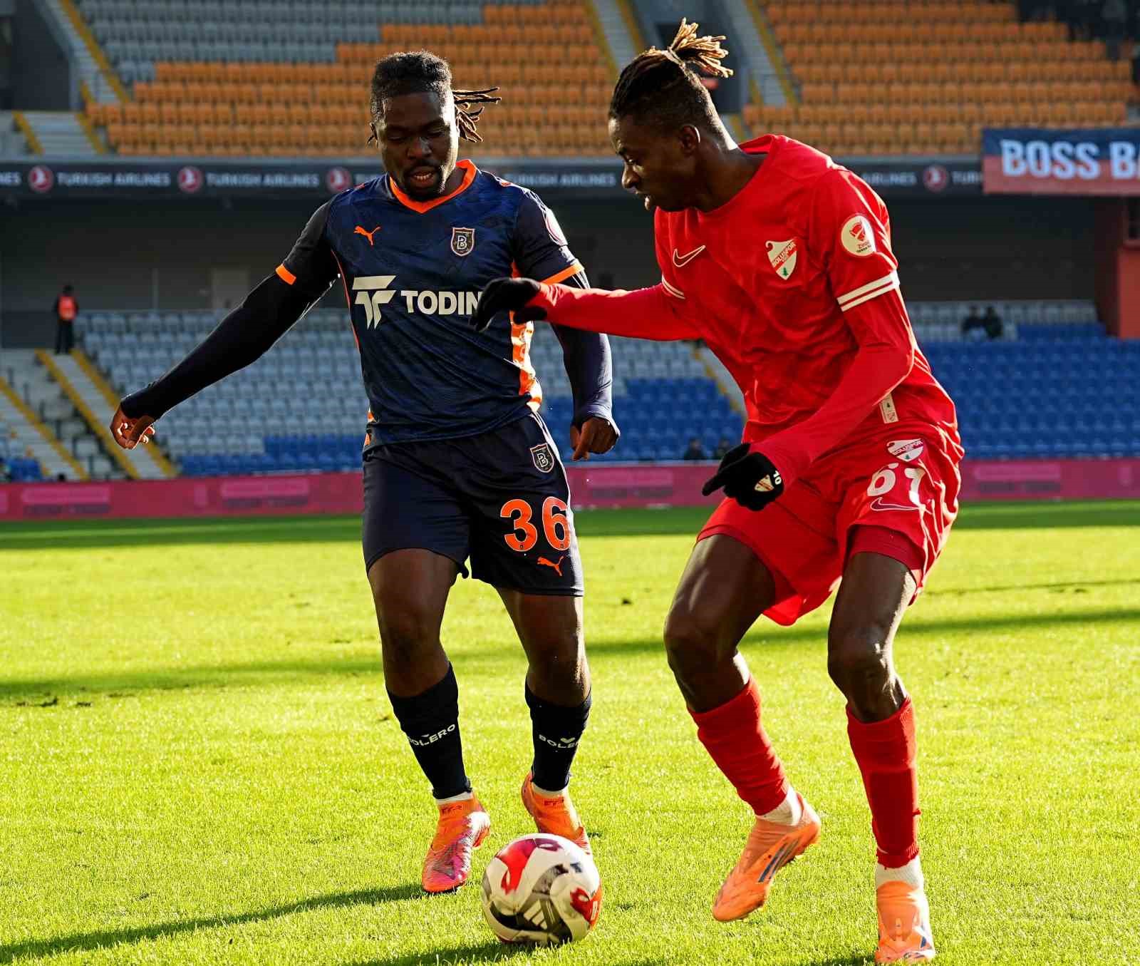 Ziraat Türkiye Kupası: RAMS Başakşehir: 1 - Boluspor: 1 (İlk yarı)