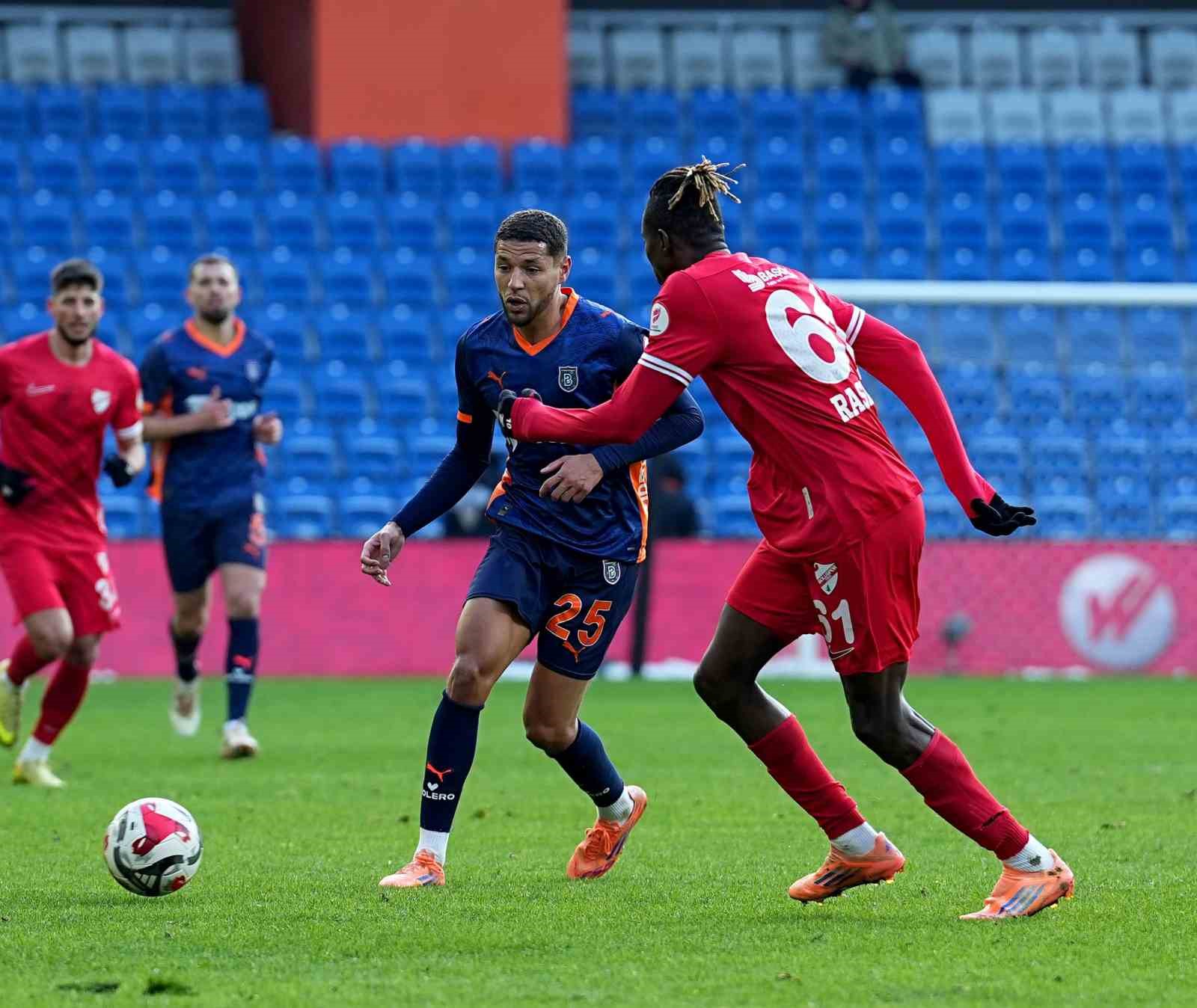 Ziraat Türkiye Kupası: RAMS Başakşehir: 1 - Boluspor: 1 (İlk yarı)