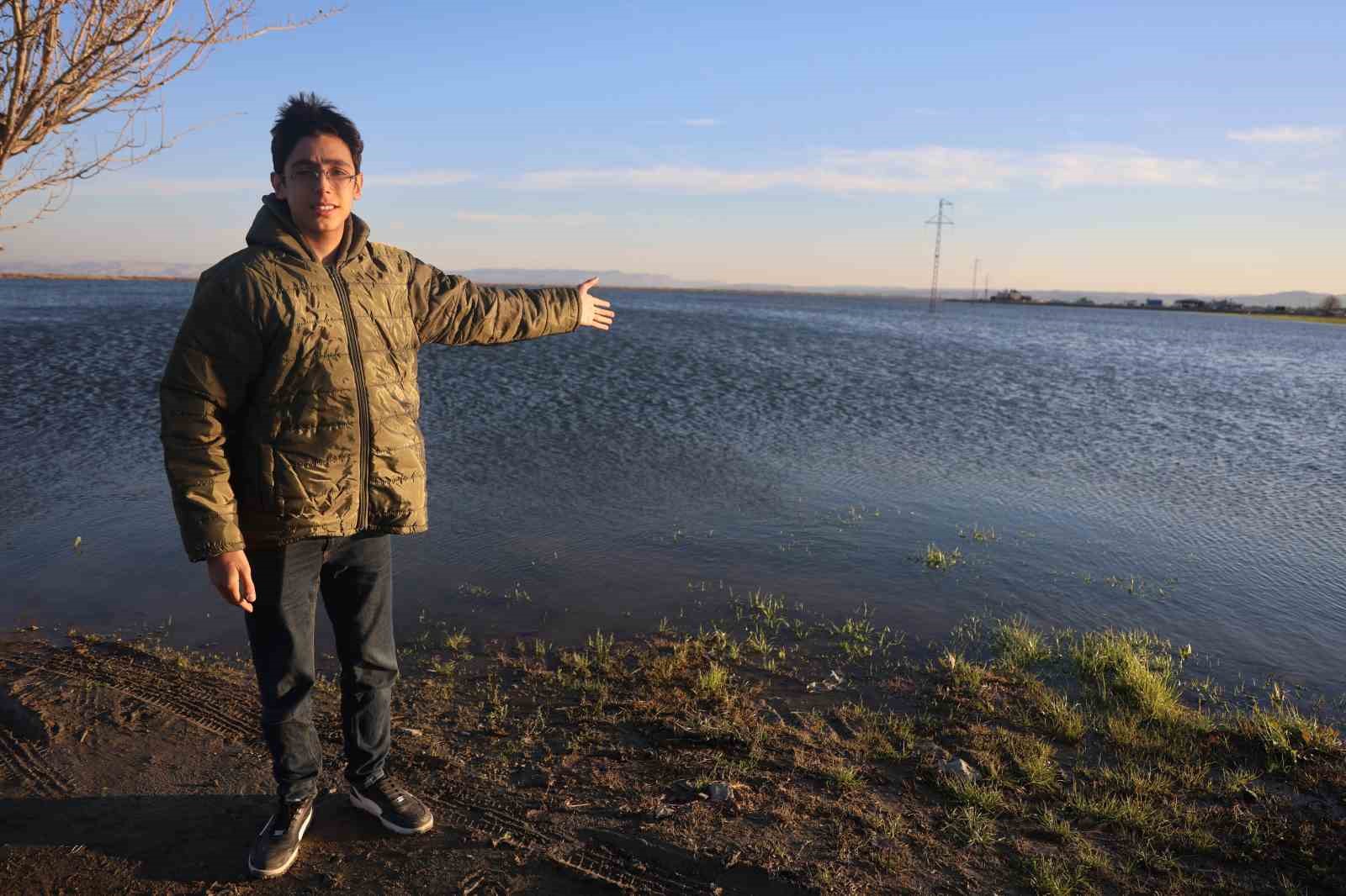 Son 65 yılın en kurak yılını geride bırakan Hatay’da etkili olan yağışla tarım arazileri su altında kaldı