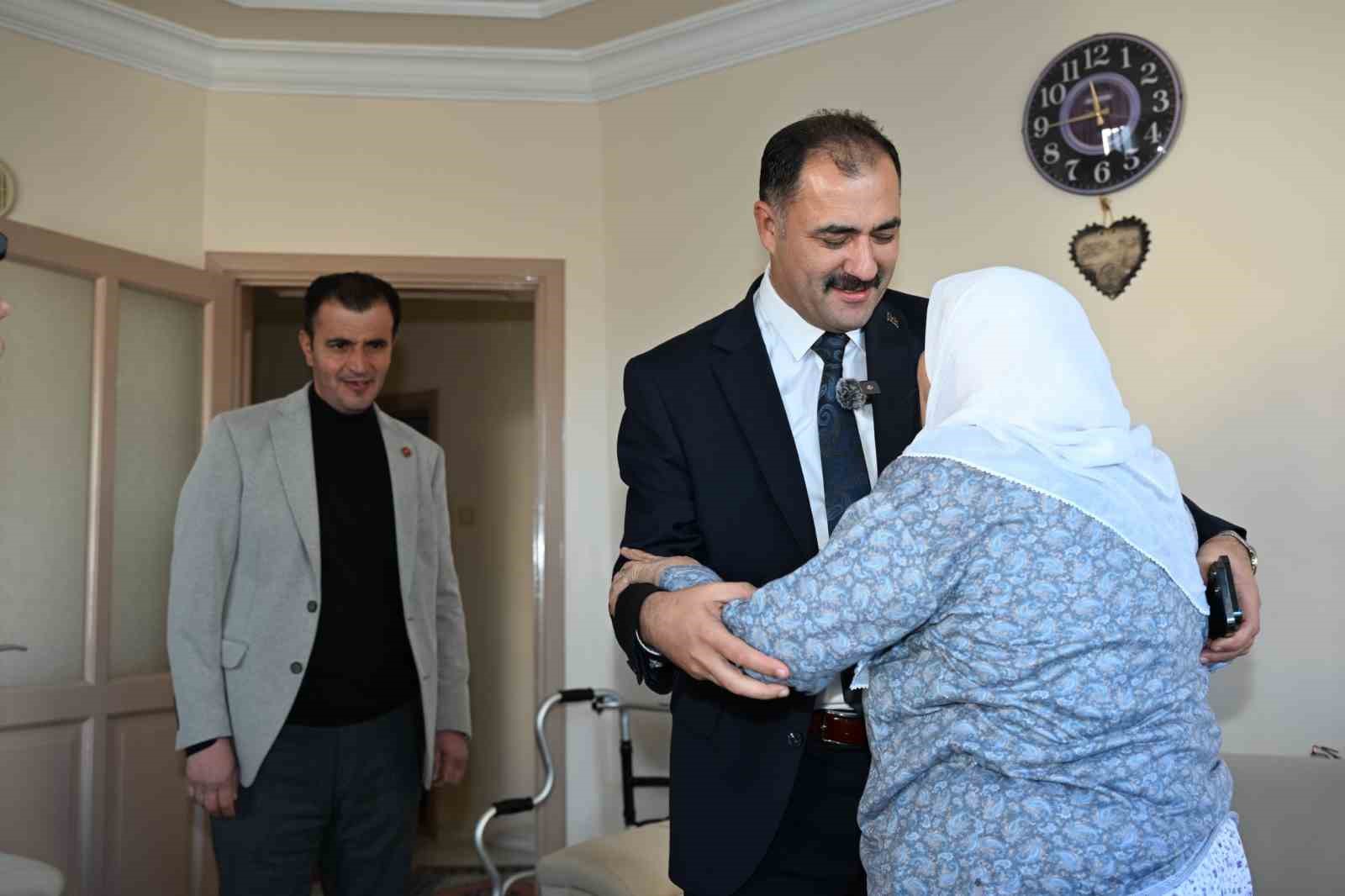 Yaşlı vatandaşlar Miraç Kandili’nde unutulmadı