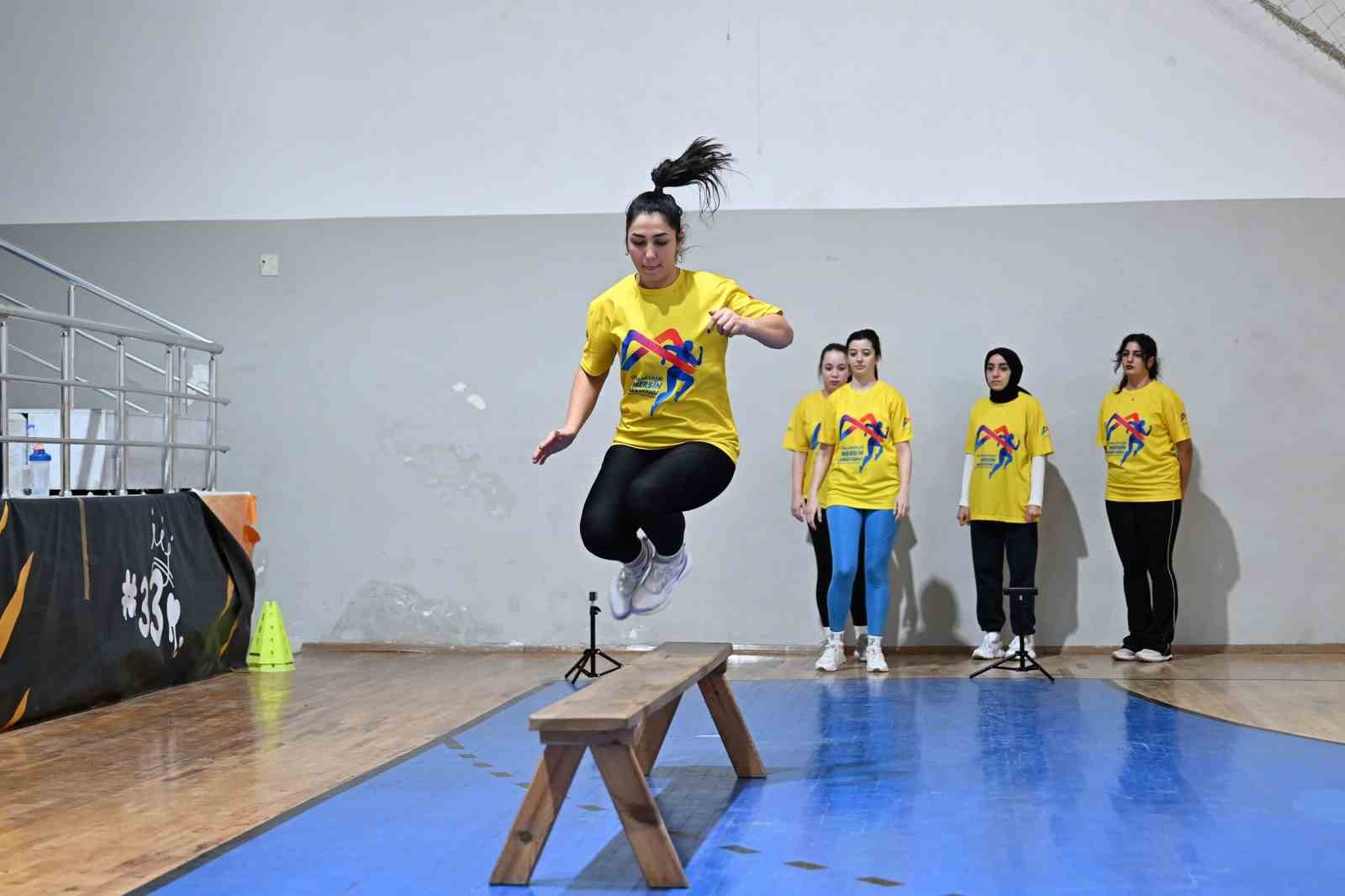 Mersin’de gençlere ücretsiz fiziki yeterlilik desteği