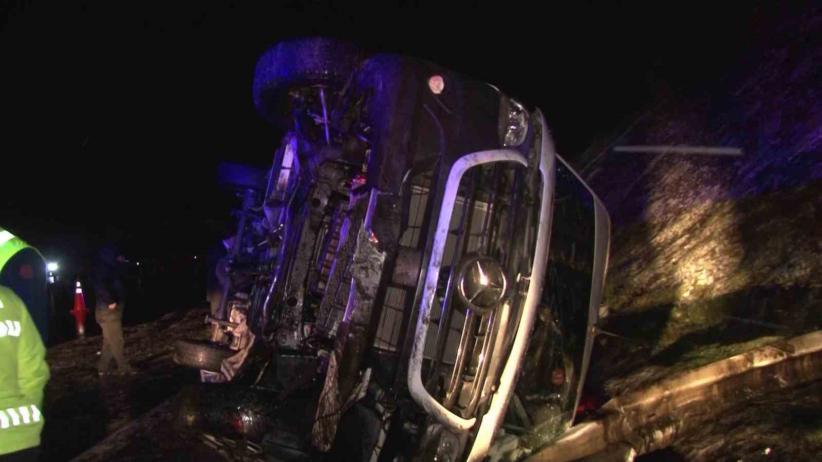 Kuzey Marmara Otoyolu’nda kar yağışı kaza getirdi: 11 yaralı