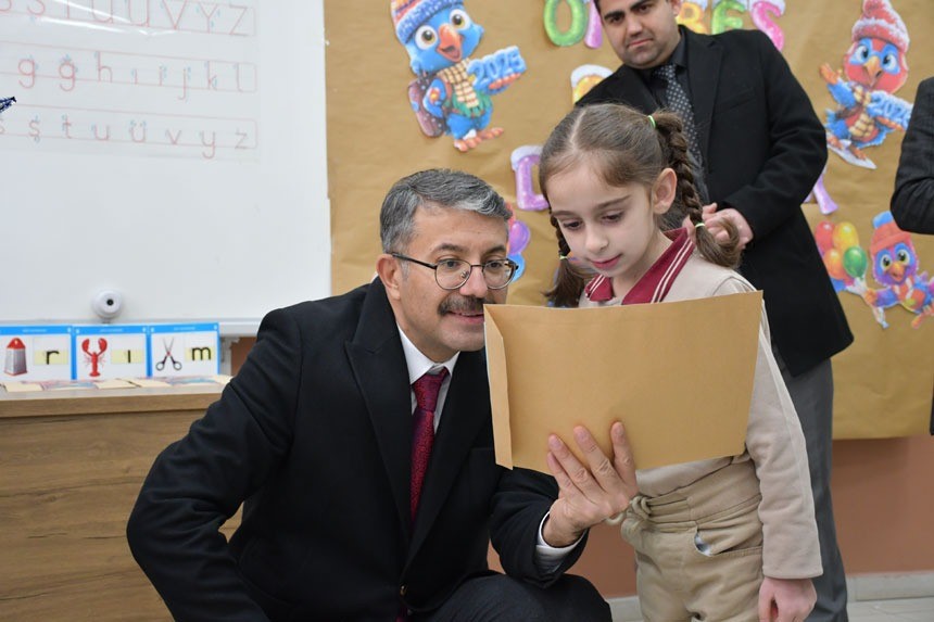 Hakkari’de 70 bin öğrenci yarıyıl tatiline girdi