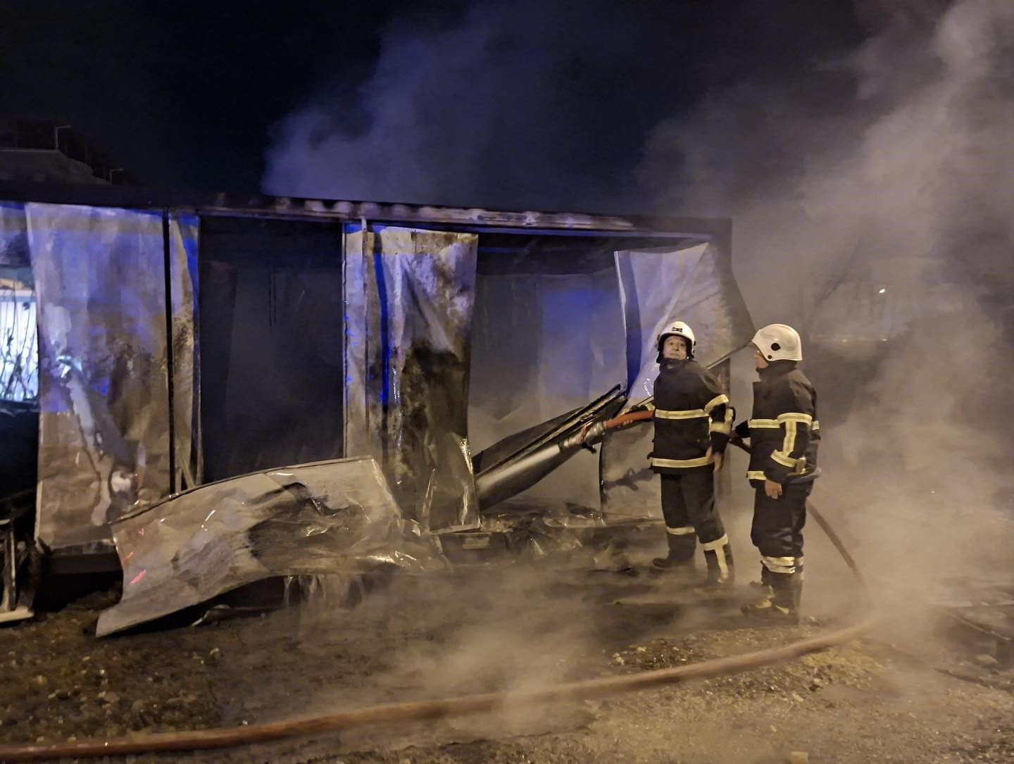 Samandağ’da konteyner yangını