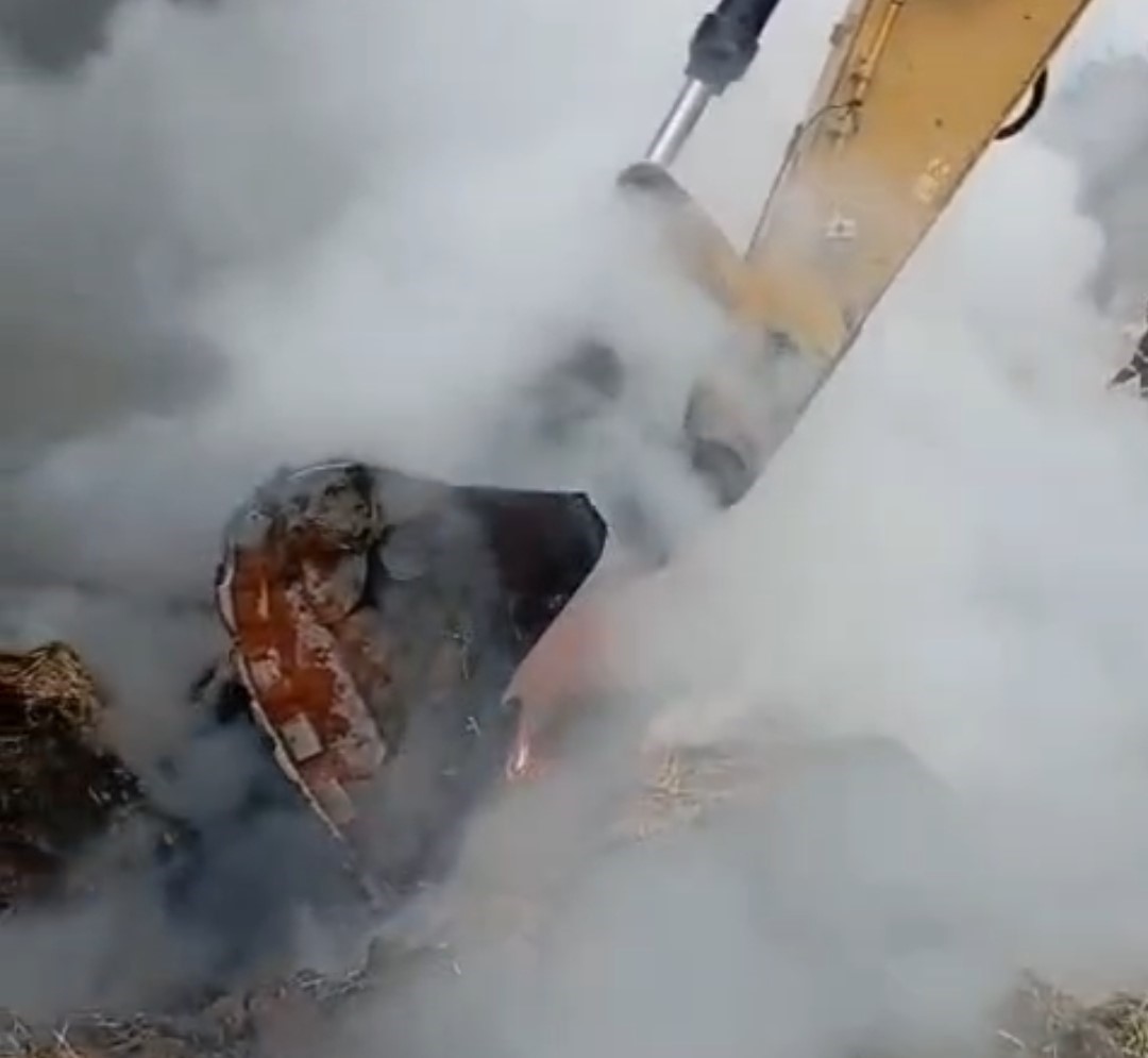 Adana’da samanlık yangını kontrol altına alındı