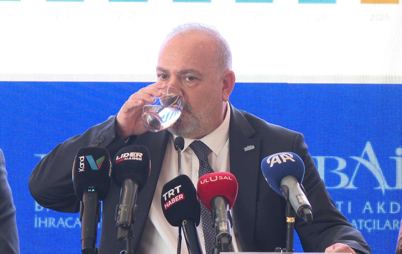 BAİB Başkanı ihracat toplantısında rahatsızlanıp sözlerini yarıda kesmek zorunda kaldı