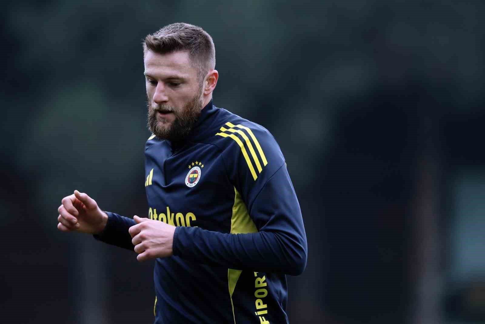 Fenerbahçe, Corendon Alanyaspor maçı hazırlıklarına başladı
