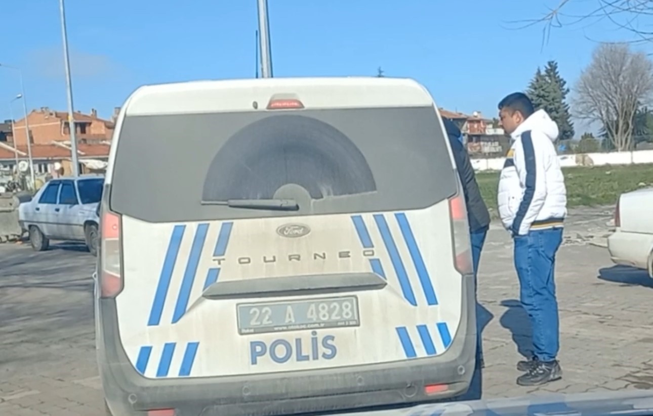 Cezaevinden kaçan mahkum mahalleyi birbirine kattı