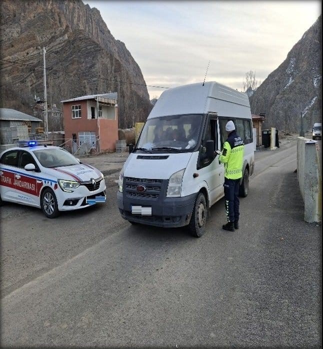 Jandarma 1 yılda 8 milyon 93 bin 942 şahsın kimlik sorgulamasını yaptı