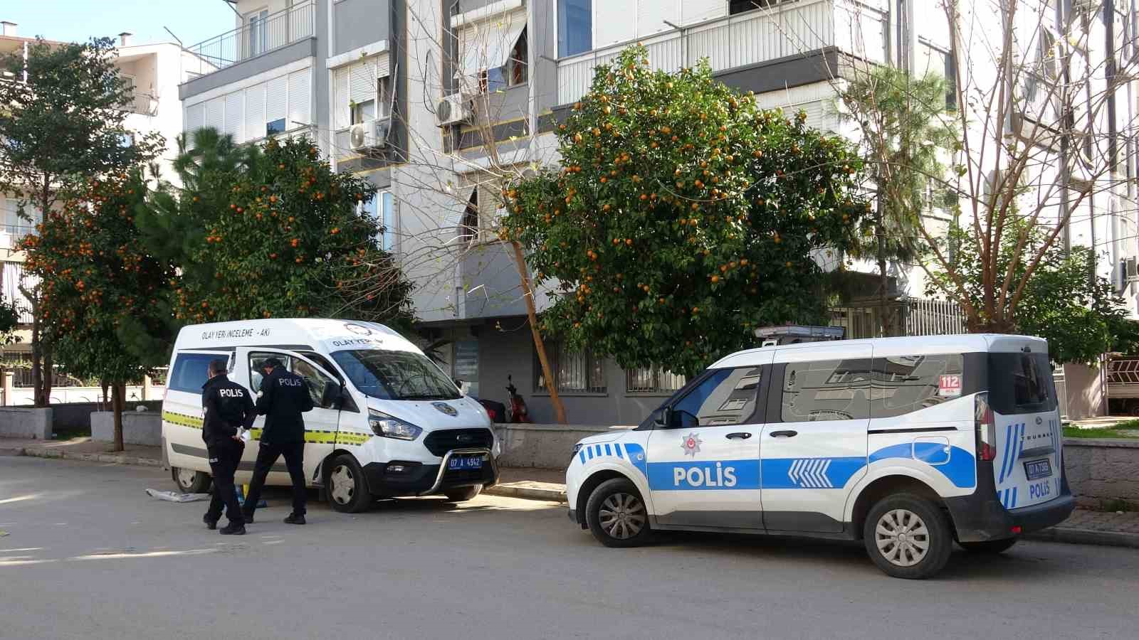 Yakınlarının 1 haftadır ulaşamadığı yaşlı adam ölü olarak bulundu