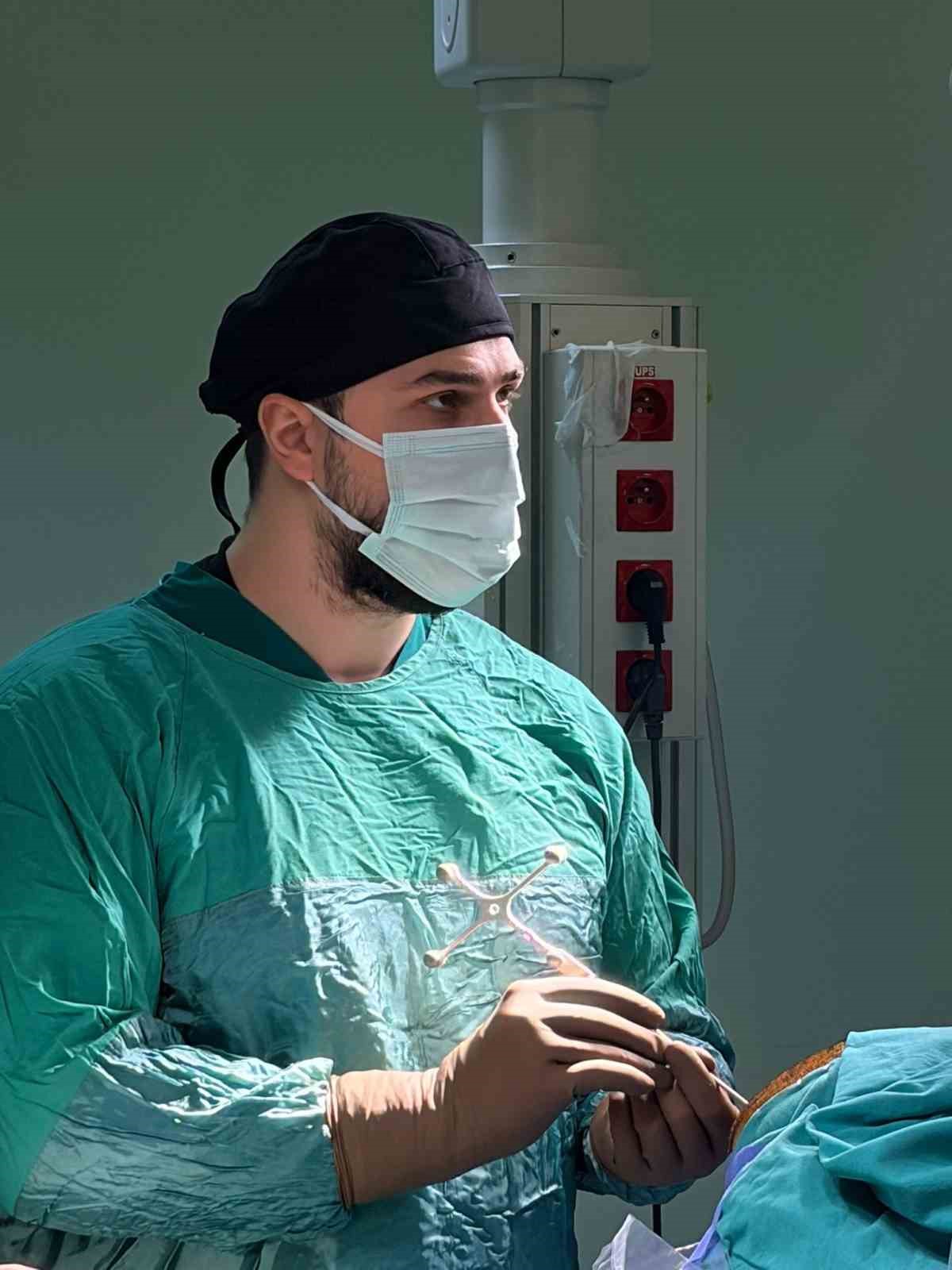 Ağrı’da ilk beyin tümörü ameliyatı başarıyla gerçekleştirildi