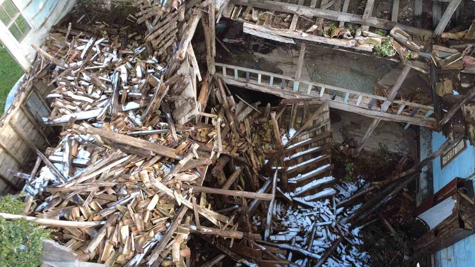 Asırlık cami ilgi bekliyor