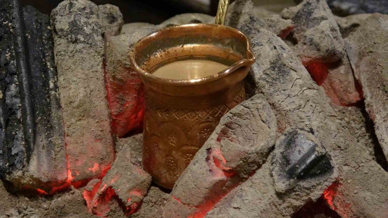 Gaziantep’in AB tescilli menengiç kahvesi kışın vazgeçilmezi