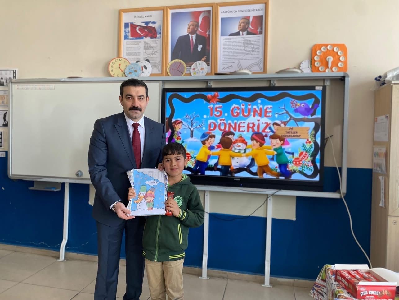 Arpaçay’da öğrencilerin karne heyecanı