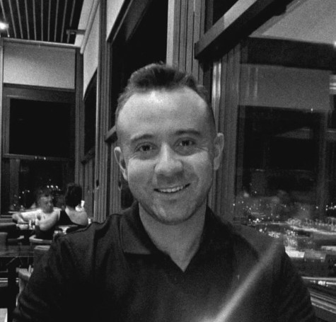 Çarşı ve Mahalle Bekçisi otomobilinde silahla vurulmuş halde bulundu