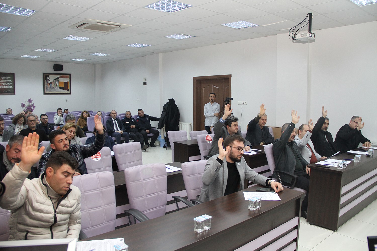 CHP’li meclis üyelerinden CHP İlçe Başkanının kooperatifine veto