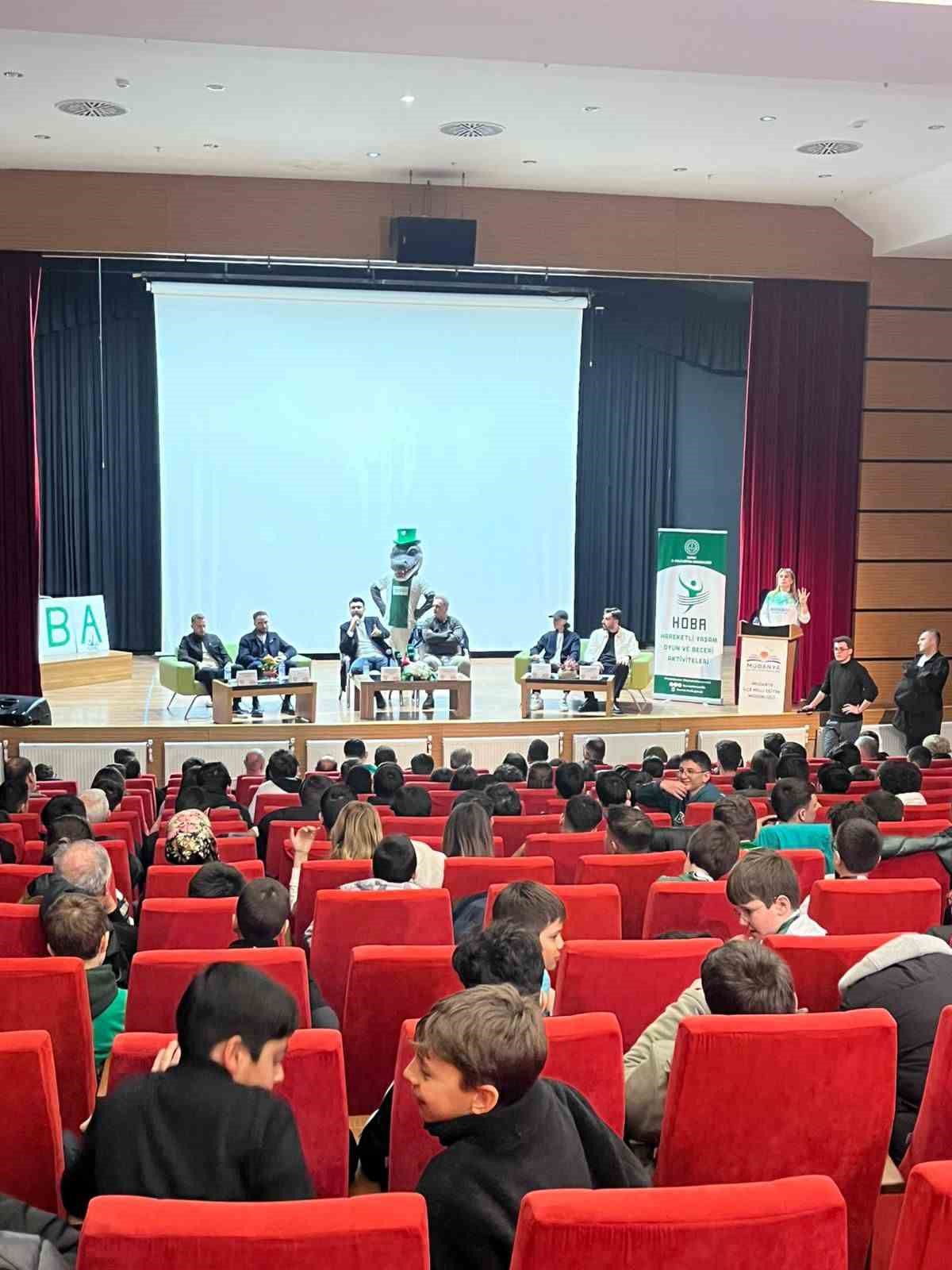 Bursaspor Mudanya’da öğrencilerle buluştu