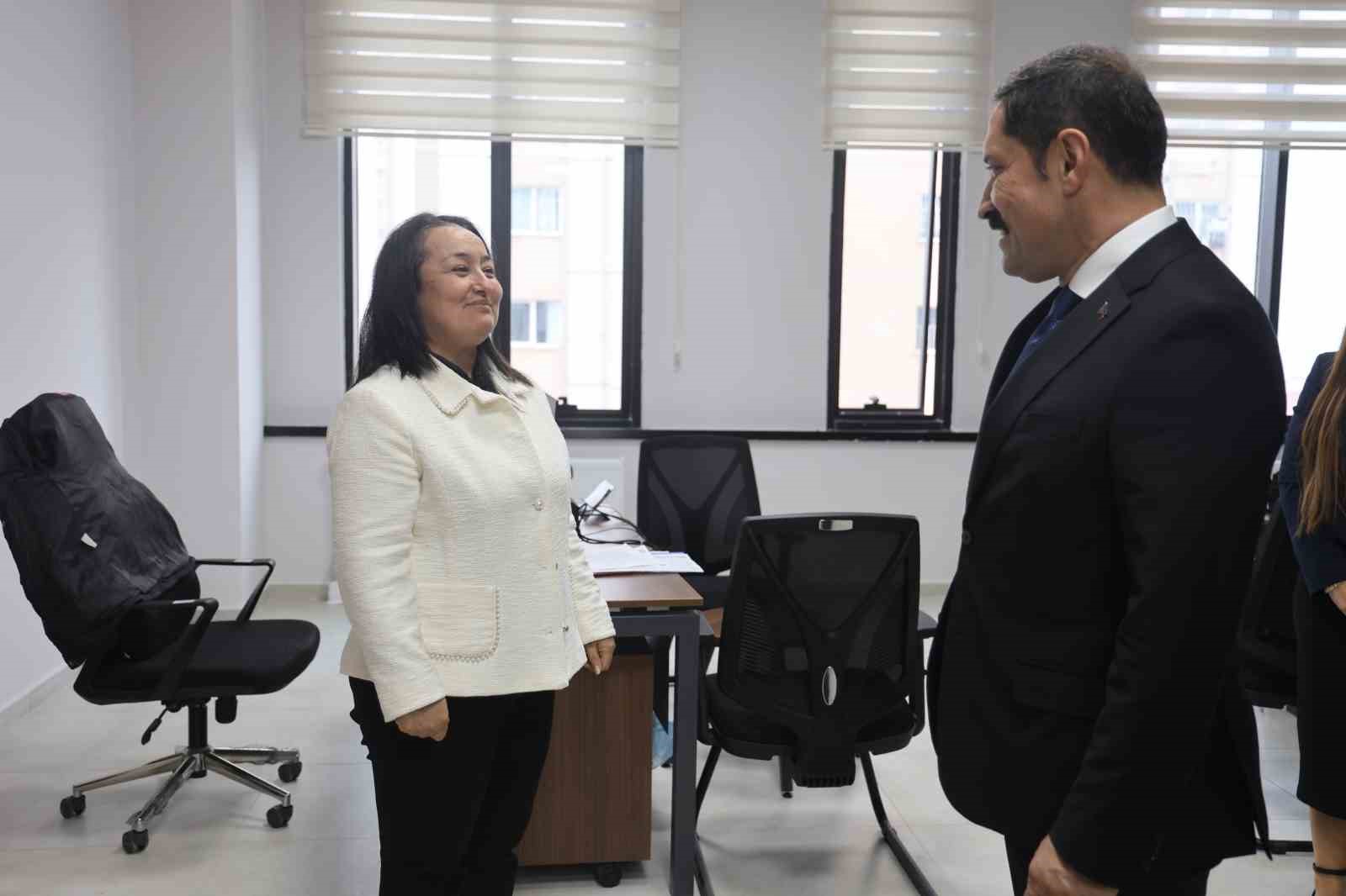 Vatandaşla devleti buluşturan Hatay Valiliği’nin yeni binası hizmete başladı