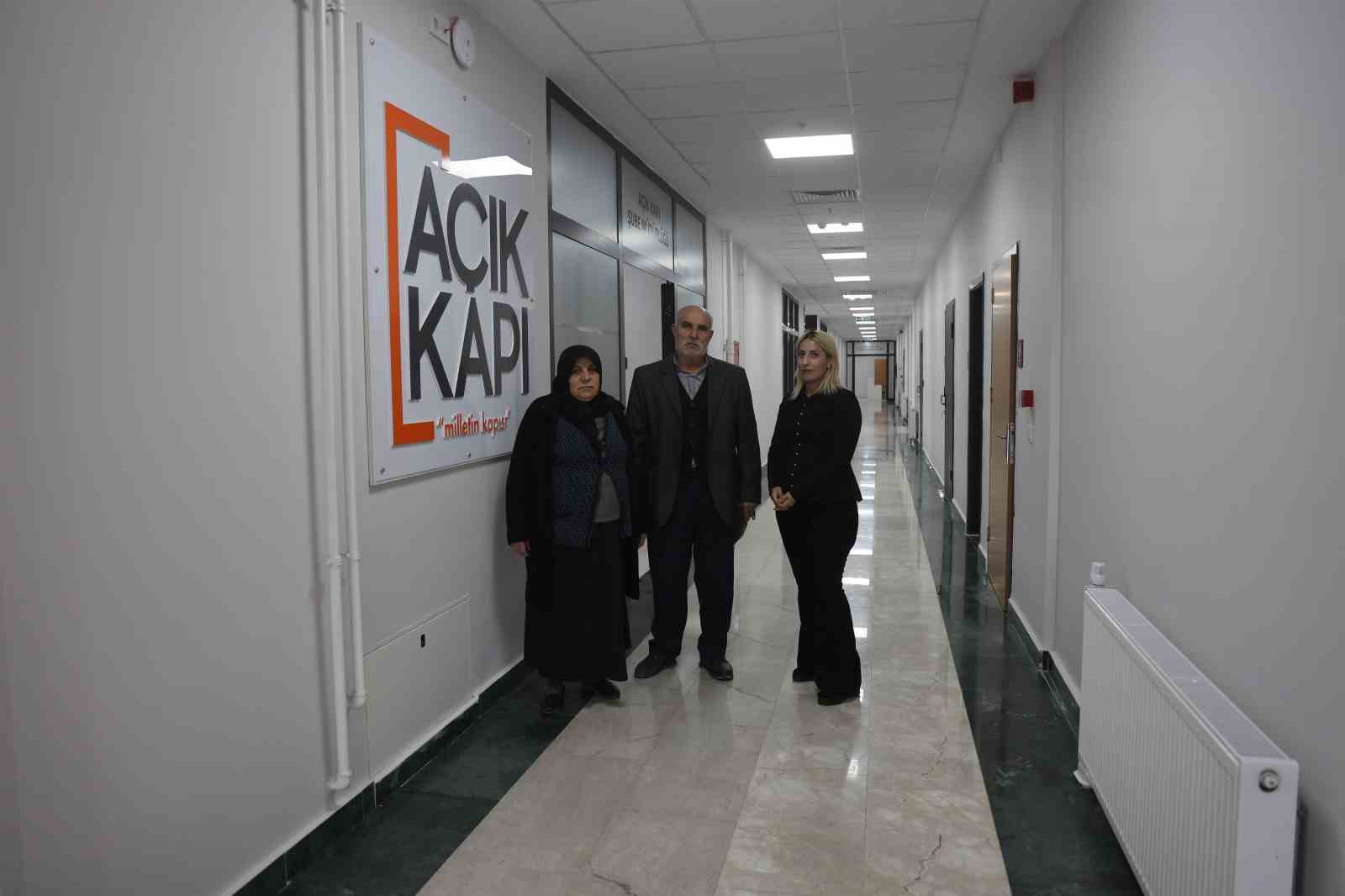 Vatandaşla devleti buluşturan Hatay Valiliği’nin yeni binası hizmete başladı