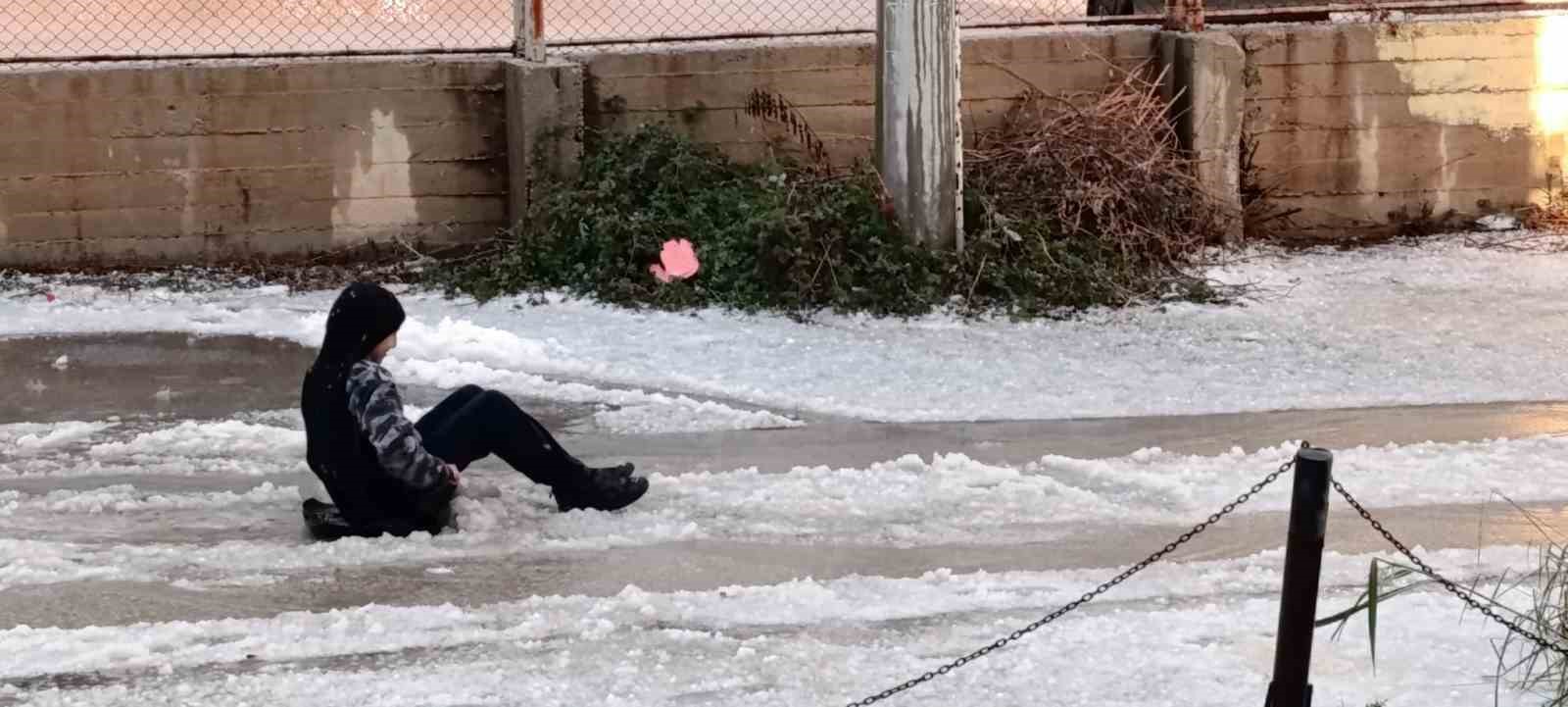 Mersin’i dolu vurdu