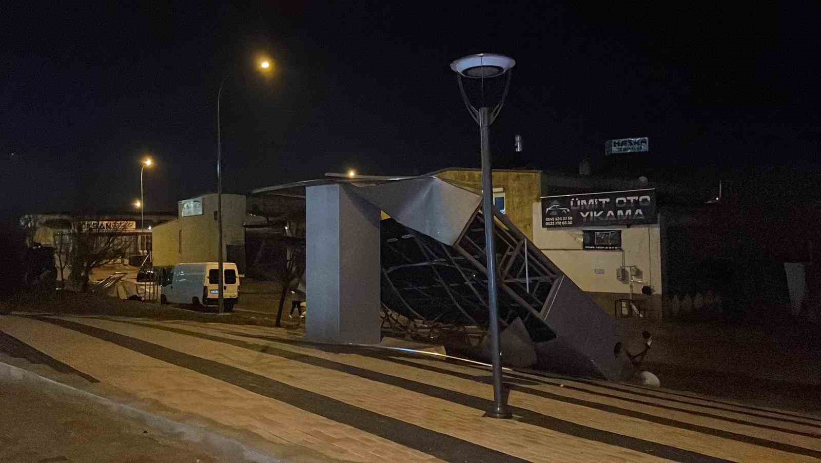 Karaman’da fırtına hayatı olumsuz etkiledi