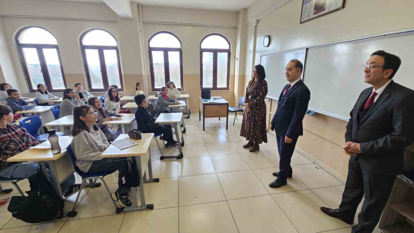 Bandırma’da 28 bin öğrenci yarıyıl tatiline girdi