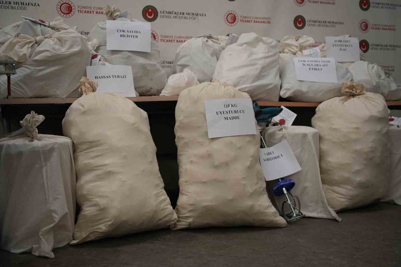 Edirne’de evini uyuşturucu imalathanesine çevirmiş: Operasyonda 117 kilo uyuşturucu ele geçirildi