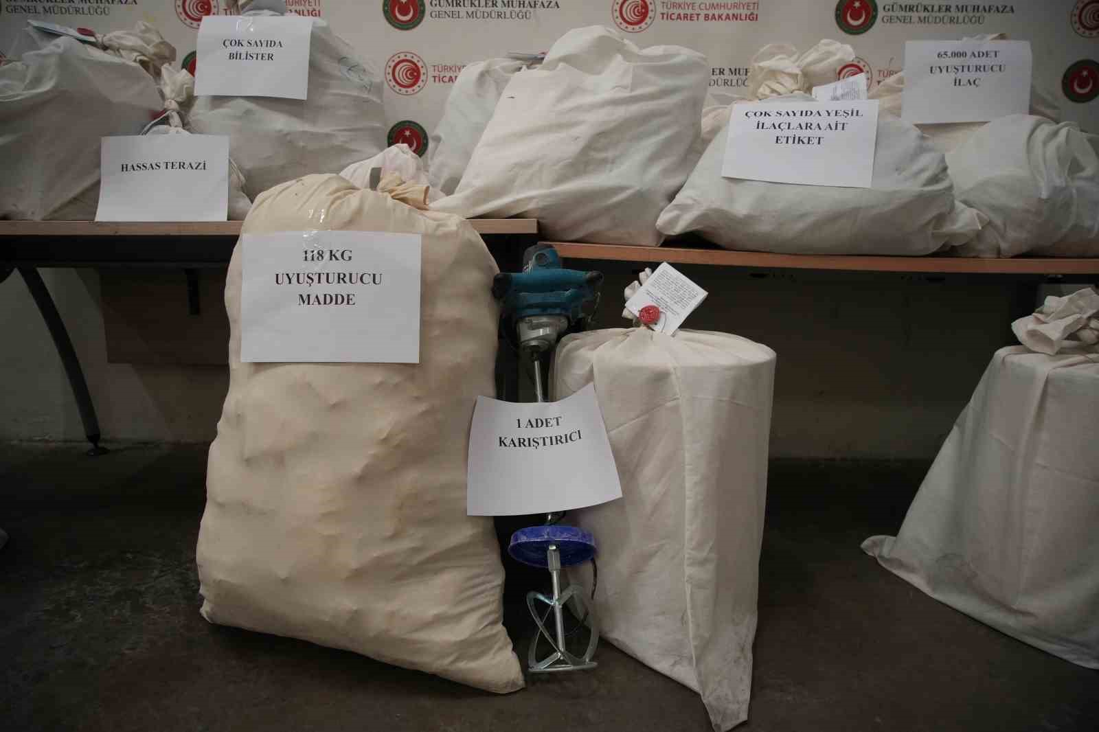 Edirne’de evini uyuşturucu imalathanesine çevirmiş: Operasyonda 117 kilo uyuşturucu ele geçirildi