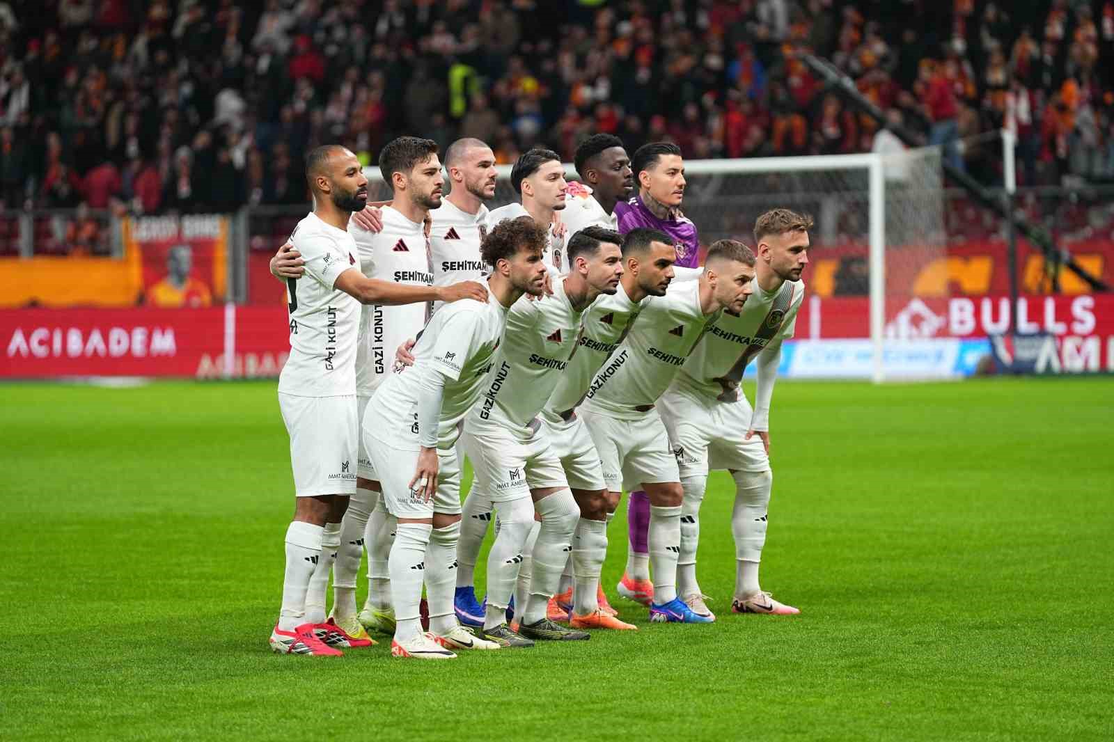 Trendyol Süper Lig: Galatasaray: 0 - Gaziantep FK: 0 (Maç devam ediyor)