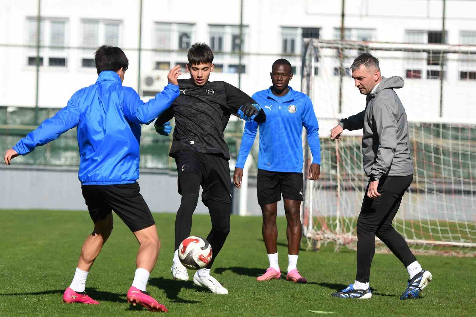 Manisa FK, Ümraniyespor galibiyeti sonrası yenileme çalışması yaptı