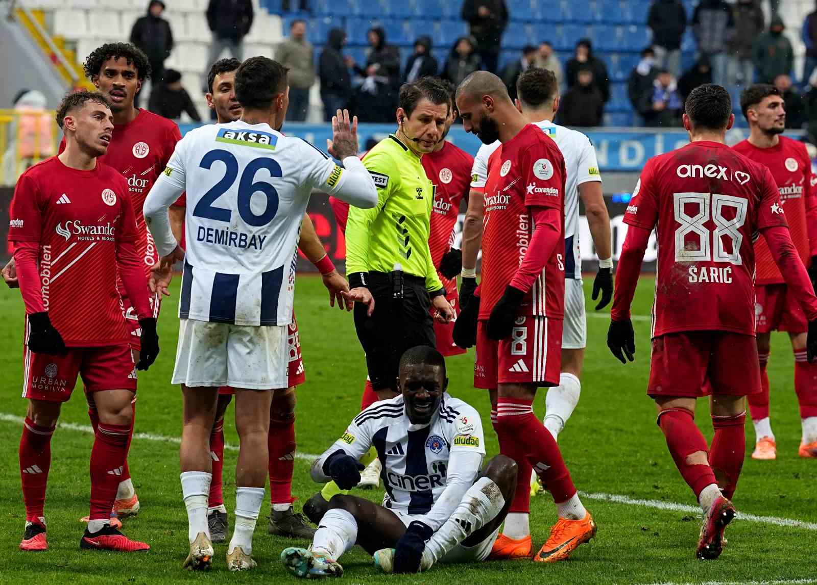 Trendyol Süper Lig: Kasımpaşa: 0 - Antalyaspor: 0 (Maç sonucu)