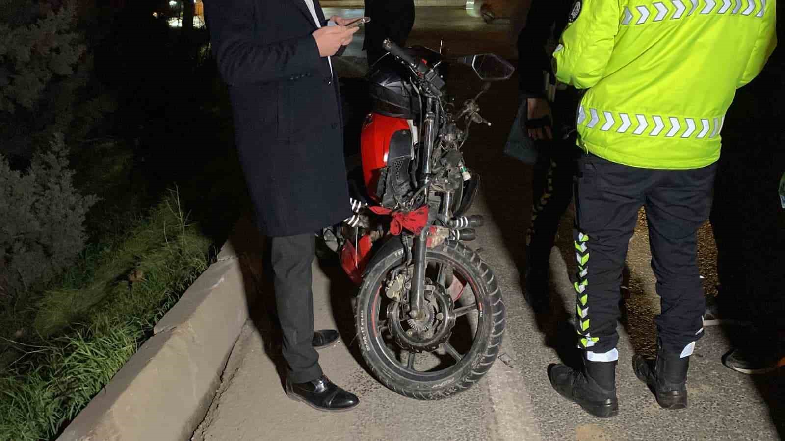 Kazadan sonra panik yaptı, alışveriş merkezinin bahçesine uçtu