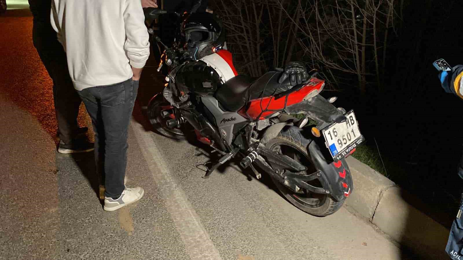 Kazadan sonra panik yaptı, alışveriş merkezinin bahçesine uçtu